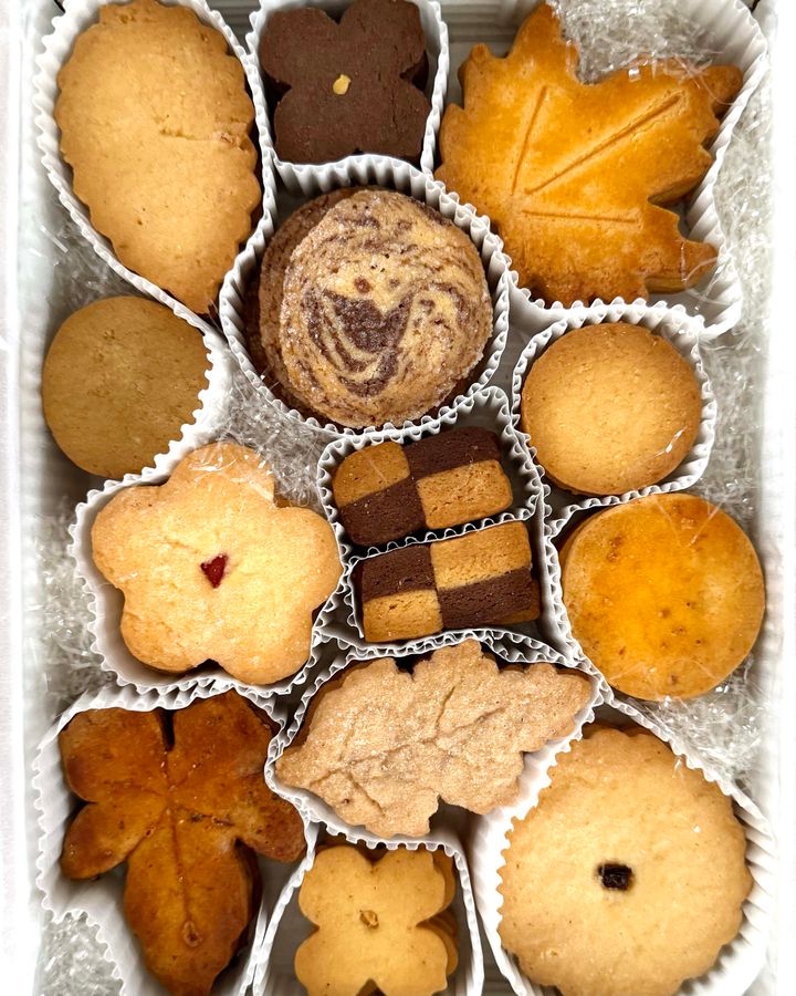 レトロなパッケージがかわいいクッキー缶2026◎ 長崎土産におすすめの修道院菓子【ささやかですてきなもの 大谷有紀 vol.301】