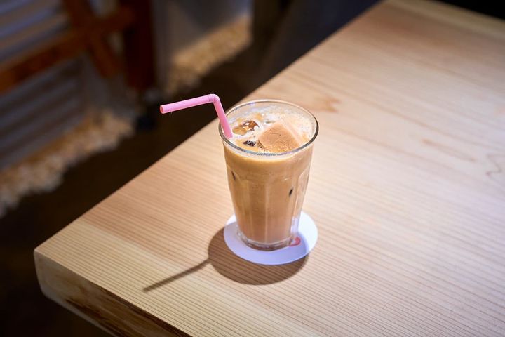 「一曲二双 香港式鴛鴦茶（アイス）」830円