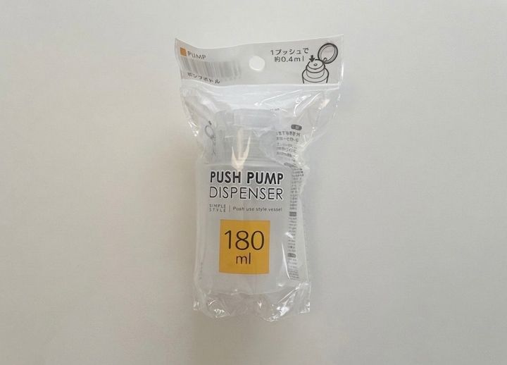 キャンドゥの「プッシュ式ディスペンサー（化粧水用）」