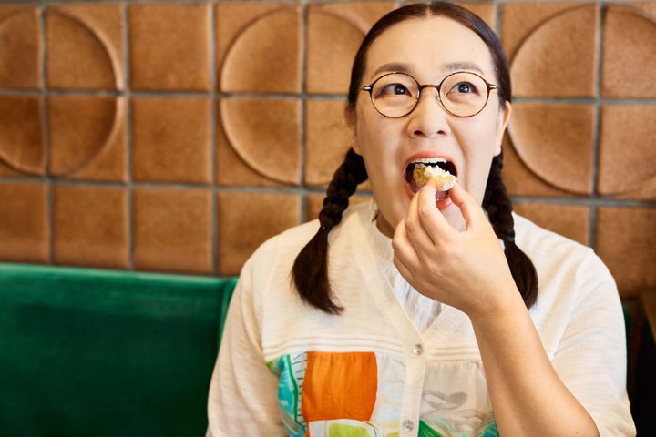たんぽぽ・白鳥さん、「欧風菓子 白鳥」のレトロなスワンに会いに行く