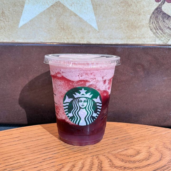 スタバ 芳醇 巨峰 フローズン ティー