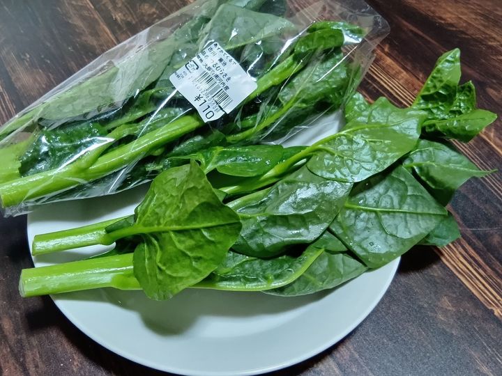 知って得する！つるむらさきの見分け方｜育ててたっぷり収穫！ベランダ菜園にもおすすめ