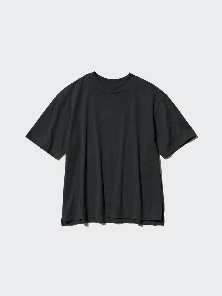 黒色のエアリズムコットンTシャツの平置き写真