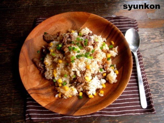 「牛肉のガーリックペッパーライス」レシピ