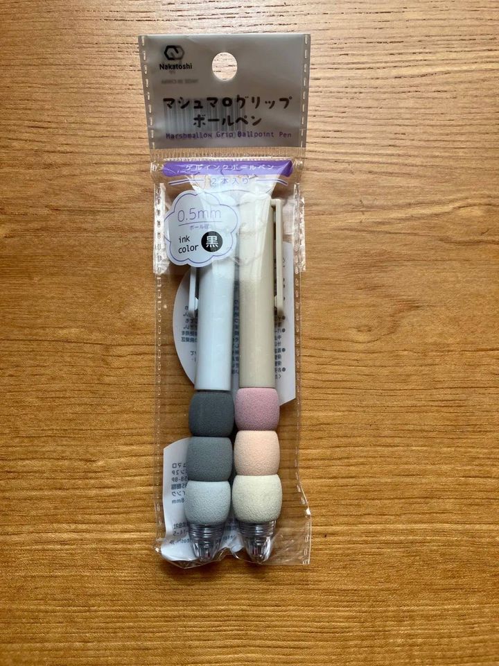 Seria(セリア)：マシュマログリップボールペン