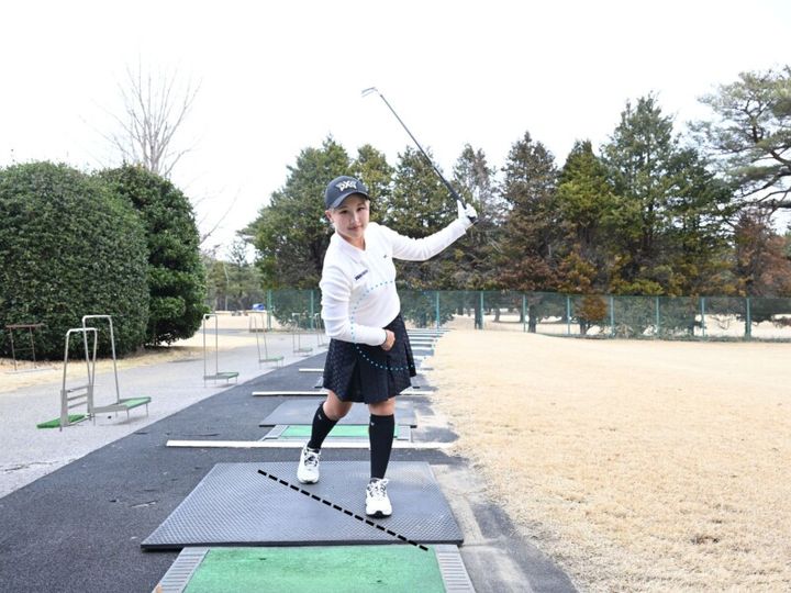 女子プロが教える“飛距離アップ練習法”！「股関節を意識して飛ばす」