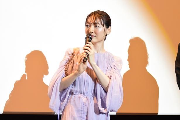 湊の唯一の友である少女の神さま・べんちゃん役の花澤香菜