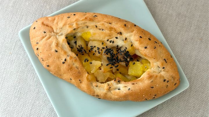 香ばしい生地が甘い具材と好相性！【ローソン】に食べ応え抜群の新作パン