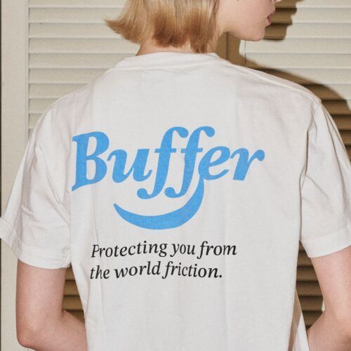 【西山徹の手掛けるBuffer新作】1980年代アメリカへのオマージュ！グラフィックT＆限定グッズ全8型が発売