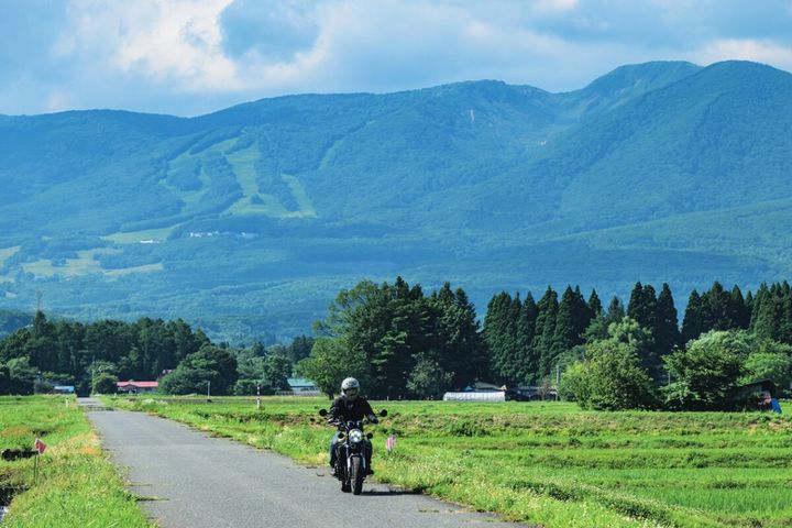 【夏の至高10選】ヘルメットの中で叫ぶ冒険へ！編集長が選び抜いた「原点を揺さぶる絶景ルート」