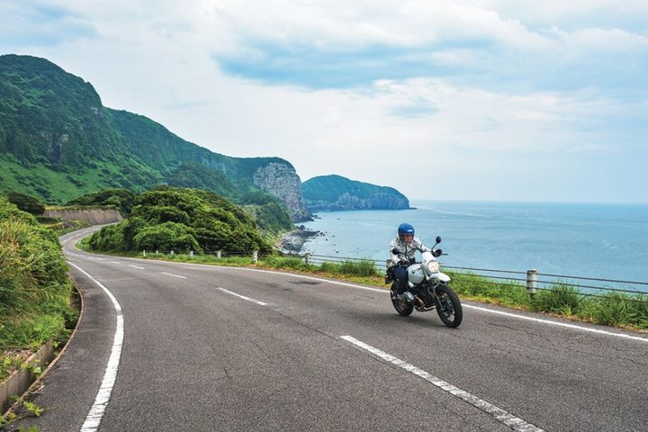 【夏の至高10選】ヘルメットの中で叫ぶ冒険へ！編集長が選び抜いた「原点を揺さぶる絶景ルート」