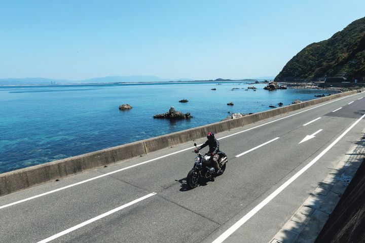 【夏の至高10選】ヘルメットの中で叫ぶ冒険へ！編集長が選び抜いた「原点を揺さぶる絶景ルート」