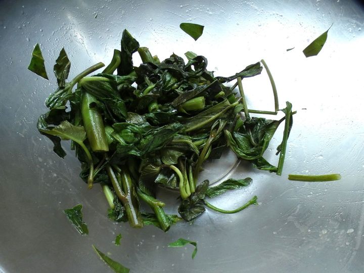 材料4つで完成！「空心菜のナムル」