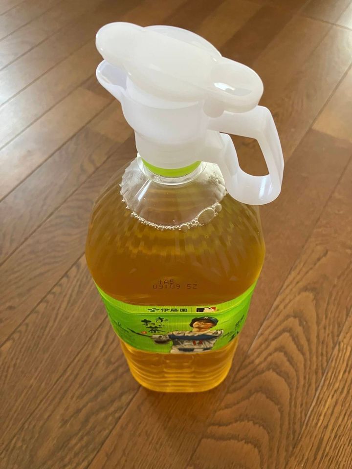 セリア：注ぎやすいペットボトルキャップ