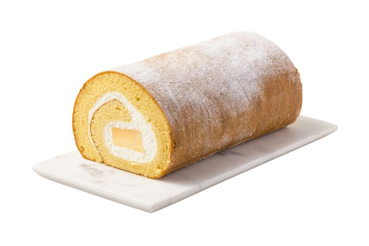 1本の〈八芳園洋菓子店〉のプリンロール