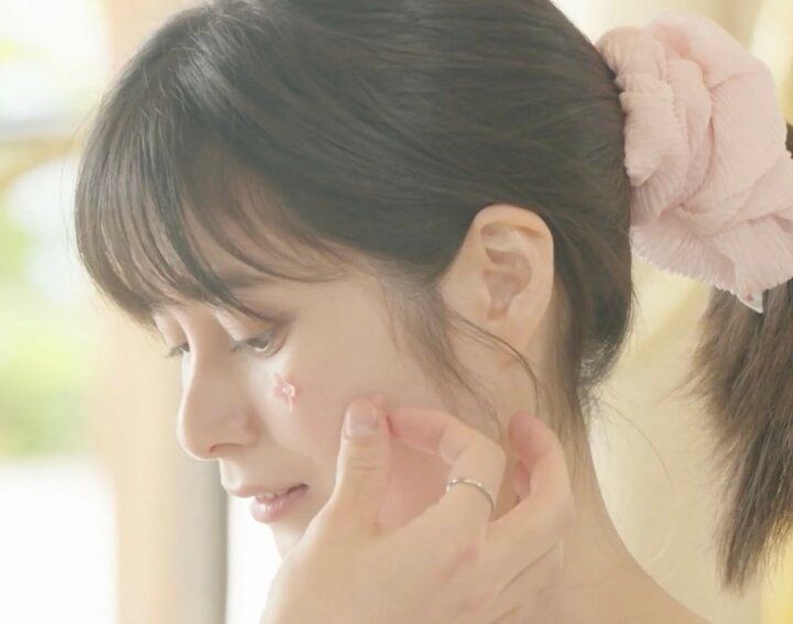 【写真・画像】マシュマロボディの清純派女優「透明感すごい」見取り図リリーが絶賛 1枚目