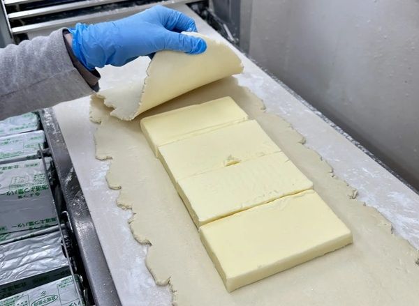 【東京都千代田区・台東区・埼玉県草加市】創業30年の「マミーズ・アン・スリール」が「アップルパイ屋が作るマロンパイ」を発売