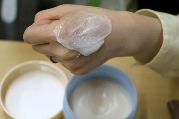 少しの水で泡立ち、ボディソープとして使える