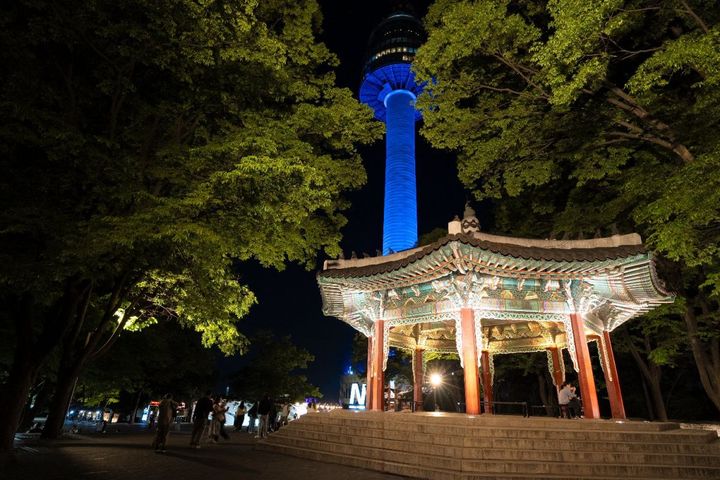 2人も訪れたソウルタワーのふもとにある八角亭
