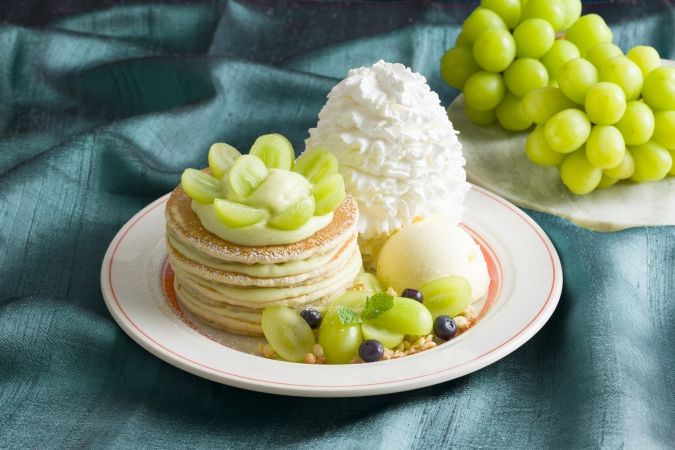 シャインマスカットパンケーキ Eggs ’n Things（エッグスンシングス）