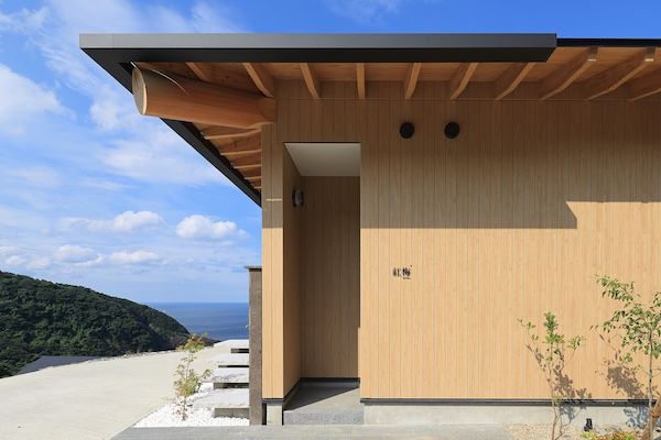 【宮崎県日南市】アクセスはヘリコプターかクルーザーで。無人島にリゾート「HINATA大島」が誕生