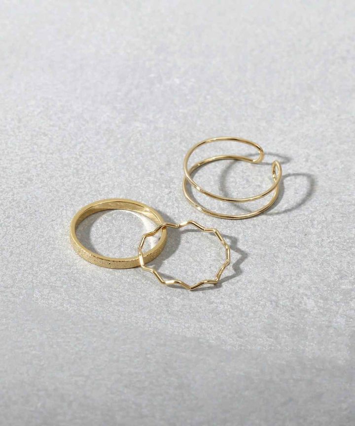画像1: 出典：3COINS