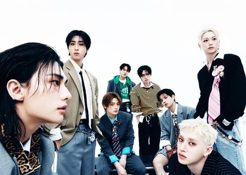 Stray Kids