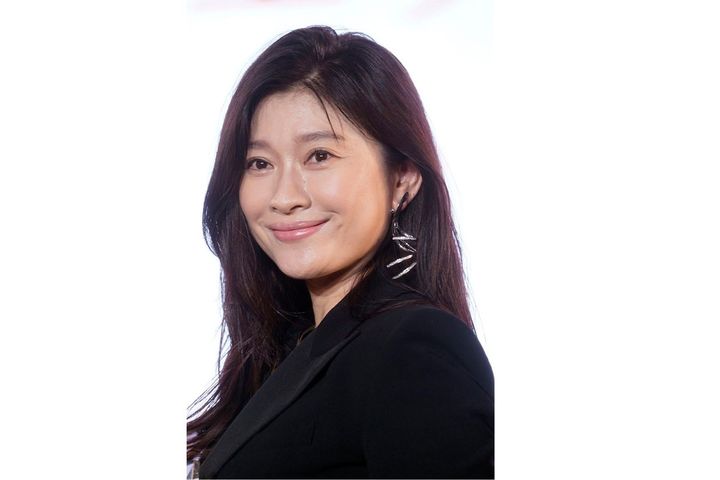 篠原涼子さん（2024年7月12日撮影、時事通信フォト）