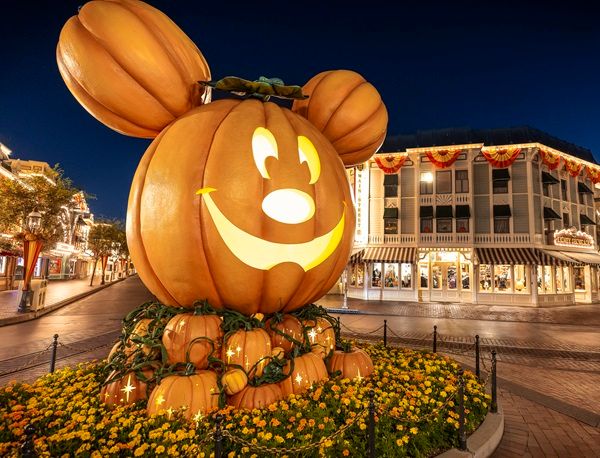 ディズニーランド・リゾート“ハロウィーンタイム”