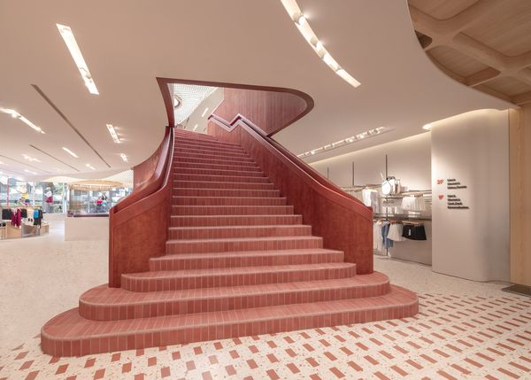 【東京都渋谷区】カナダ発アスレティックウェアブランド「lululemon」が、原宿にグローバル旗艦店OPEN