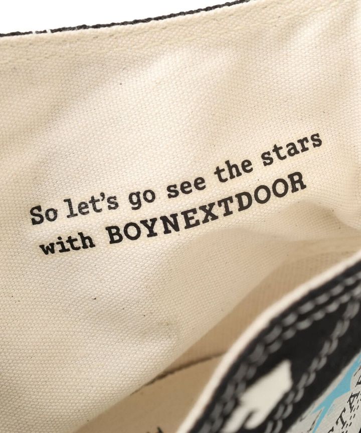 BOYNEXTDOORらしいフレッシュな魅力と、CONVERSEのヘリテージ、atmos pinkのストリートカルチャーが融合したスペシャルコレクション。ファンはもちろん、足元からコーディネートまで楽しめる注目のコラボとなっている。