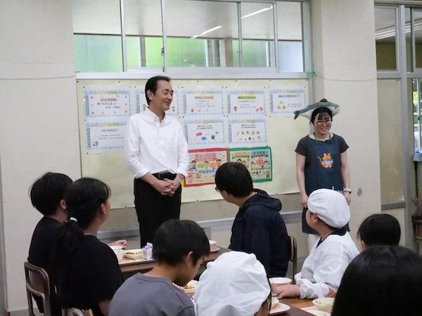 【千葉県銚子市】骨を気にせずおいしく魚を食べる体験を。飯田商店が学校給食に「骨取りさば」を提供