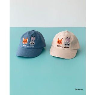 刺繍キャップの「ニック」と「ジュディ」刺繍
