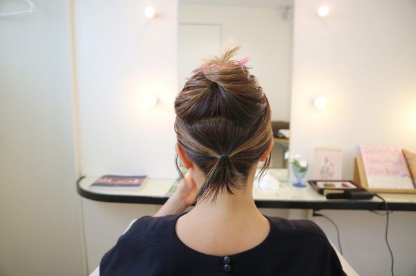 「襟足すっきり」お団子ヘアアレンジ