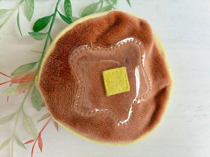 【セリア】可愛すぎる食パンとパンケーキのファスナーポーチ
