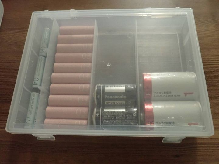 ダイソー：乾電池ストッカー