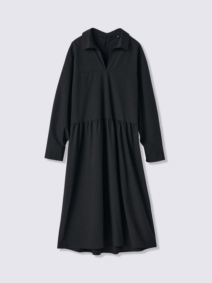 黒のスキッパーシャツワンピースを平置き