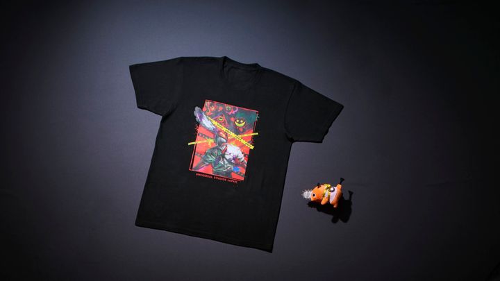 チェンソーマンのTシャツとポチタのぬいぐるみキーチェーン