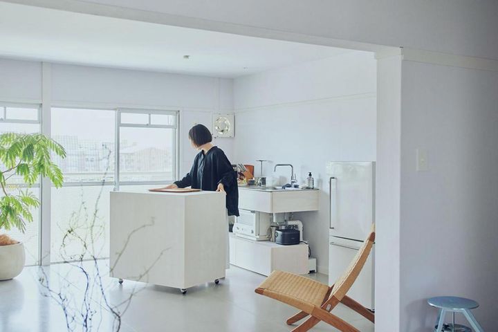 古い集合住宅の5階でも、いまを心地よく。apartment 301さんの「そのときに考える」身軽な住まい選び