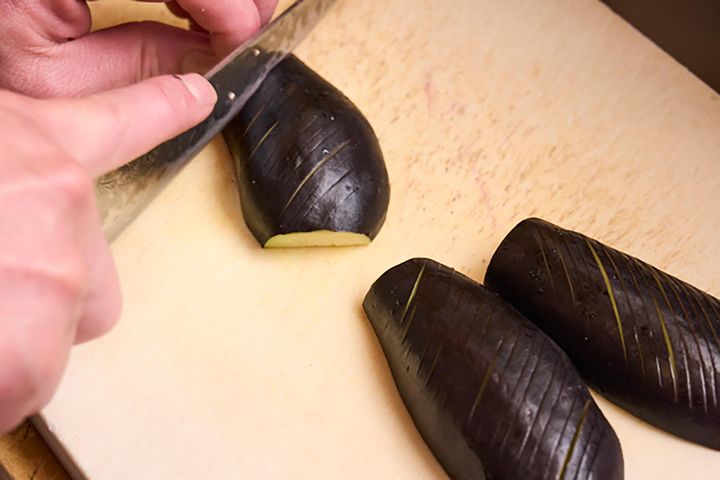 切る