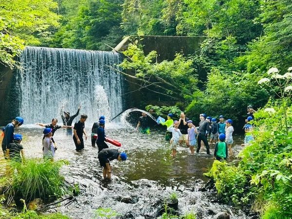 【長野県北相木村】アウトドアリゾート「長者の森」、滝壺や渓流などの涼スポットが人気！秋は星空観賞会も