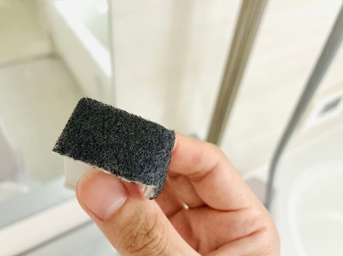 【セリア】思わずパケ買いした『角の達人』とは？諦めていた“ウロコ汚れ”に効果絶大でした！