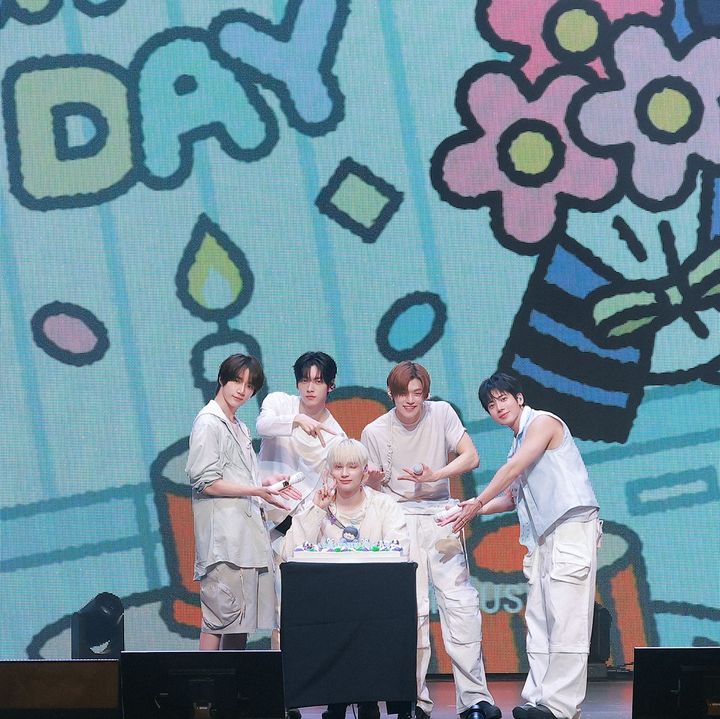 【TOMORROW X TOGETHER】 TXTが届ける一夜のセツナハナビ。 バースデーサプライズも大成功♡ 【プレミアムライブレポ】 