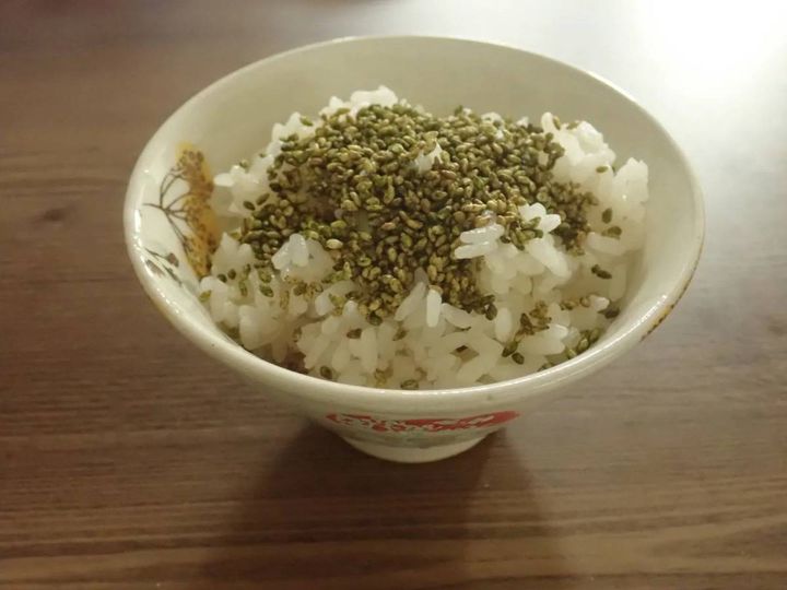DAISO(ダイソー)：真誠 無添加ふりかける胡麻あおさ味 35g