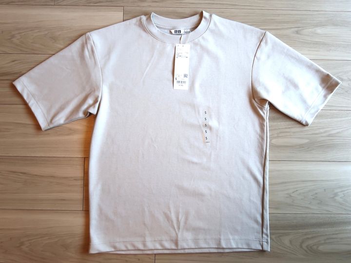 ユニクロ エアリズムコットンオーバーサイズTシャツ 1990円（税込）