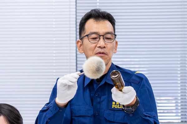 【福岡県福岡市】麻生公務員専門学校 福岡校で、現役警察官を招いたスぺシャルオープンキャンパス開催