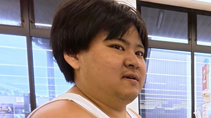 【写真・画像】13年ぶりに外出の22歳“幼卒”男性 初めてのセルフレジに「めっちゃ便利」 1枚目