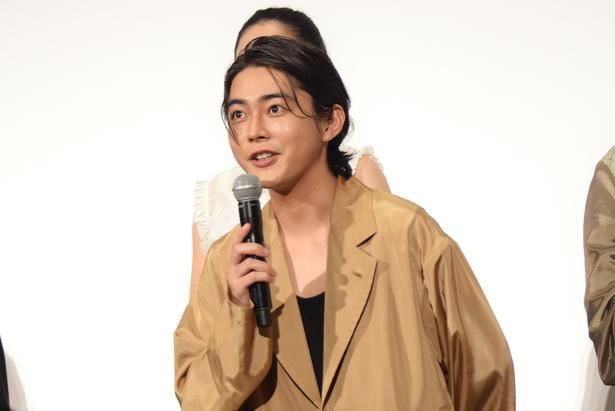 野村安蘭役の倉悠貴さん 撮影：ソムタム田井 (C)2026『マッチング TL』製作委員会
