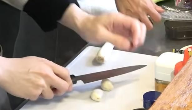 にんにくは2かけ トゥンクックチャンネルより