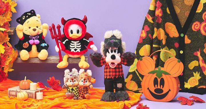 ディズニーストア「DISNEY HALLOWEEN」の仮装ぬいぐるみとニットカーディガン